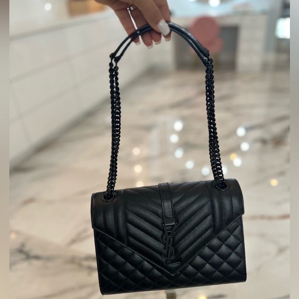 🌟SOLD🌟 NWT YSL Triquilt Black Envelope Bag - Picture 6 of 13